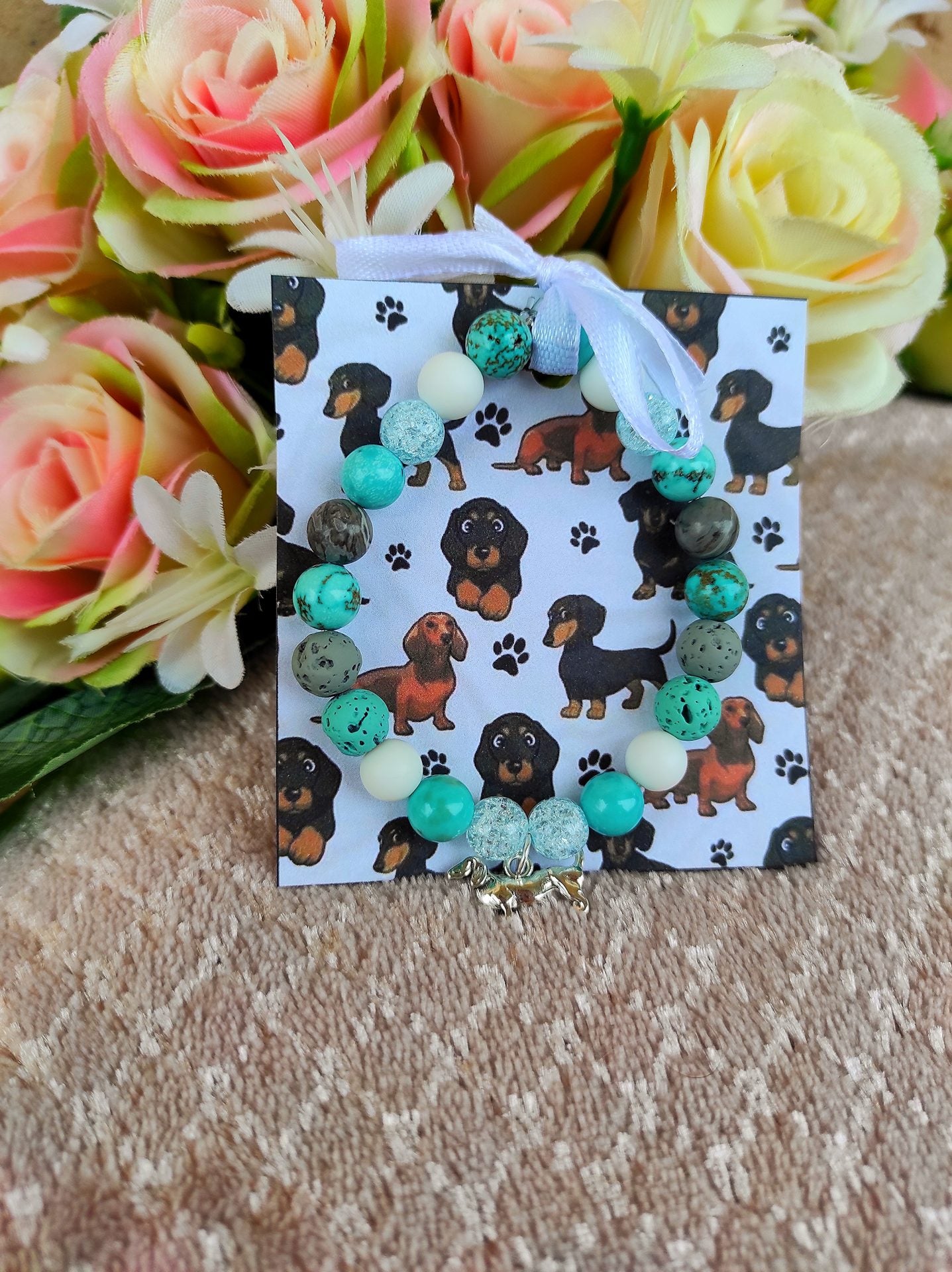 Tacskó kutyás türkiz karkötő